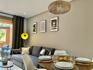 Interior - Beautiful Resort Style 2 Bed Terrace Apartment near Estepona (Estepona)