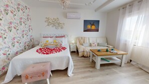 舒适公寓, 1 间卧室, 厨房, 城市景观 | 高档床上用品、羽绒被、记忆海绵床垫、特色装修