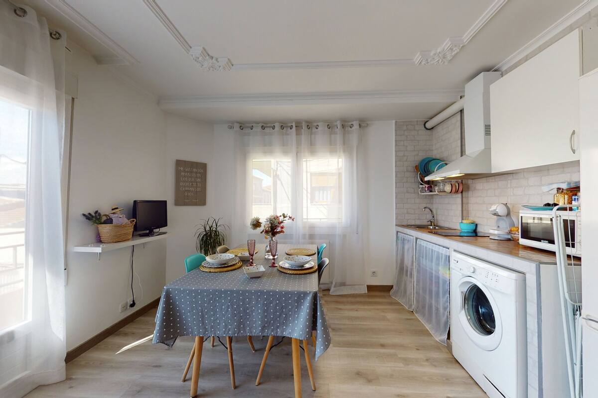 comfort apartment, 1 bedroom, kitchen, city view | living area | 40-inch flat-screen tv with satellite channels, tv