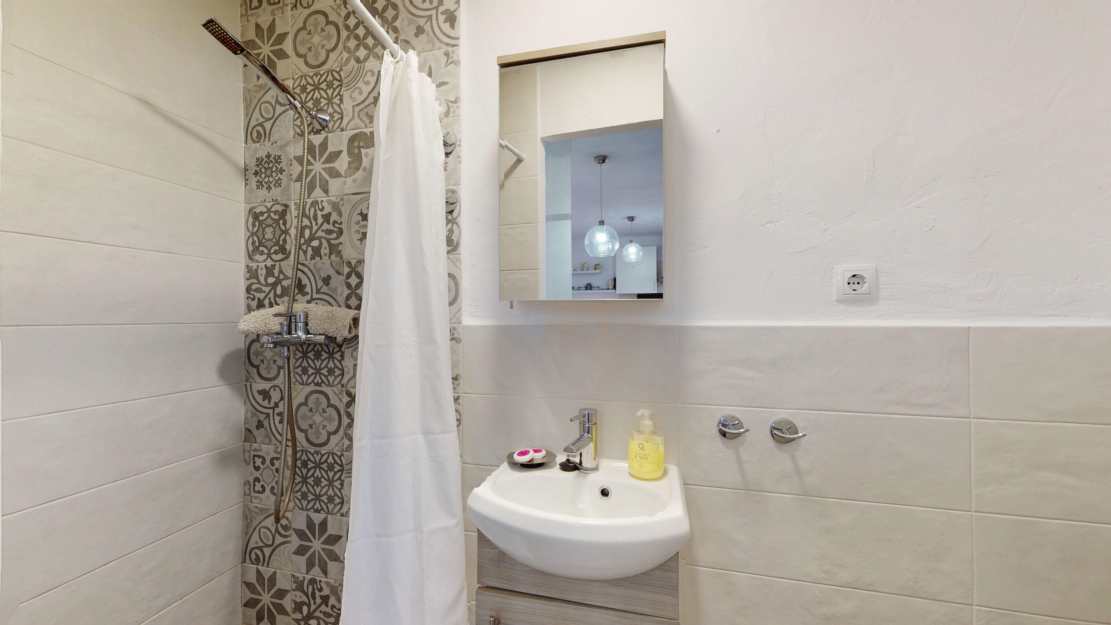 standard apartment, 1 bedroom, terrace | bathroom | shower, rainfall showerhead, free toiletries, hair dryer