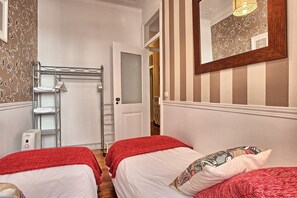 3 chambres, fer et planche à repasser, Wi-Fi gratuit, draps fournis