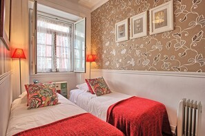 3 habitaciones, tabla de planchar con plancha y wifi gratis 