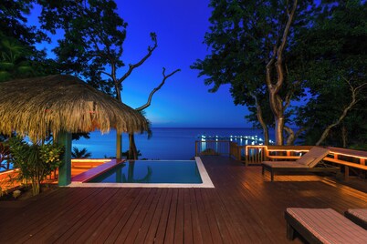 Fun Beachfront Home in Gated Community – For Groups/Families