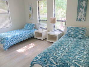 3 Schlafzimmer, Schreibtisch, Bügeleisen/Bügelbrett, kostenloses WLAN