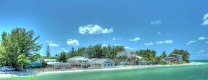 Exterior - ❤️ Family Friendly ❤️ Lovely 3 BR Pool Home ❤️ Fiberoptic Internet (Bradenton)