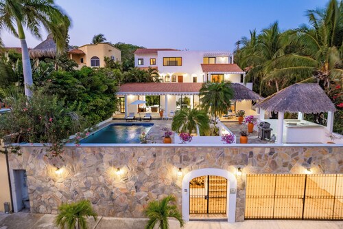 Direct Beach Access in Gated Neighborhood