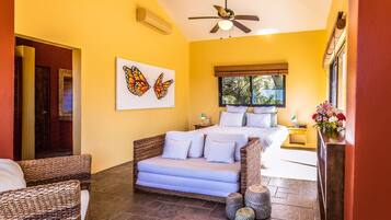 5 bedrooms, iron/ironing board, WiFi, bed sheets