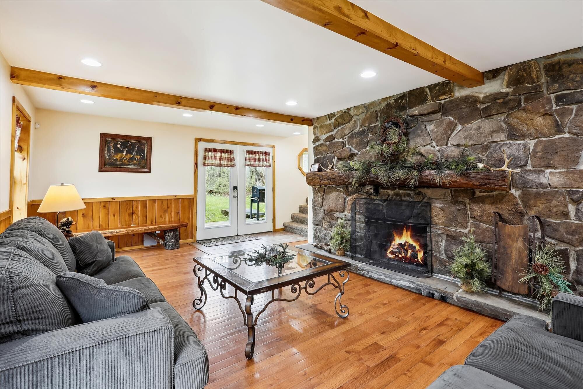 المنشأة من الداخل