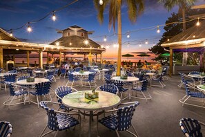 Outdoor dining - Sandcastle U3261 - Little Harbor Beach Resort - Tampa Bay (Ruskin)
