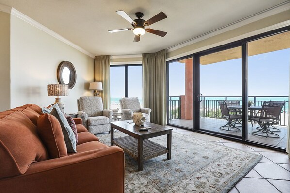 Televisio, Netflix, DVD-soitin, suoratoistopalvelut