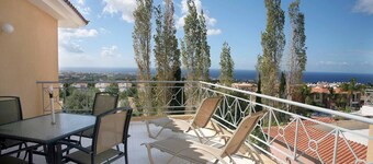 Penthouse Sea View Apartment in Tala, Paphos, Cyprus in quiet location with pool