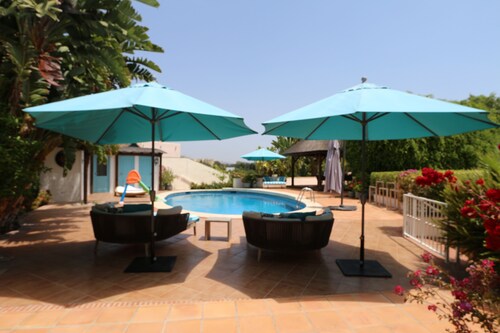 Beautiful Family Home walking distance to the beach