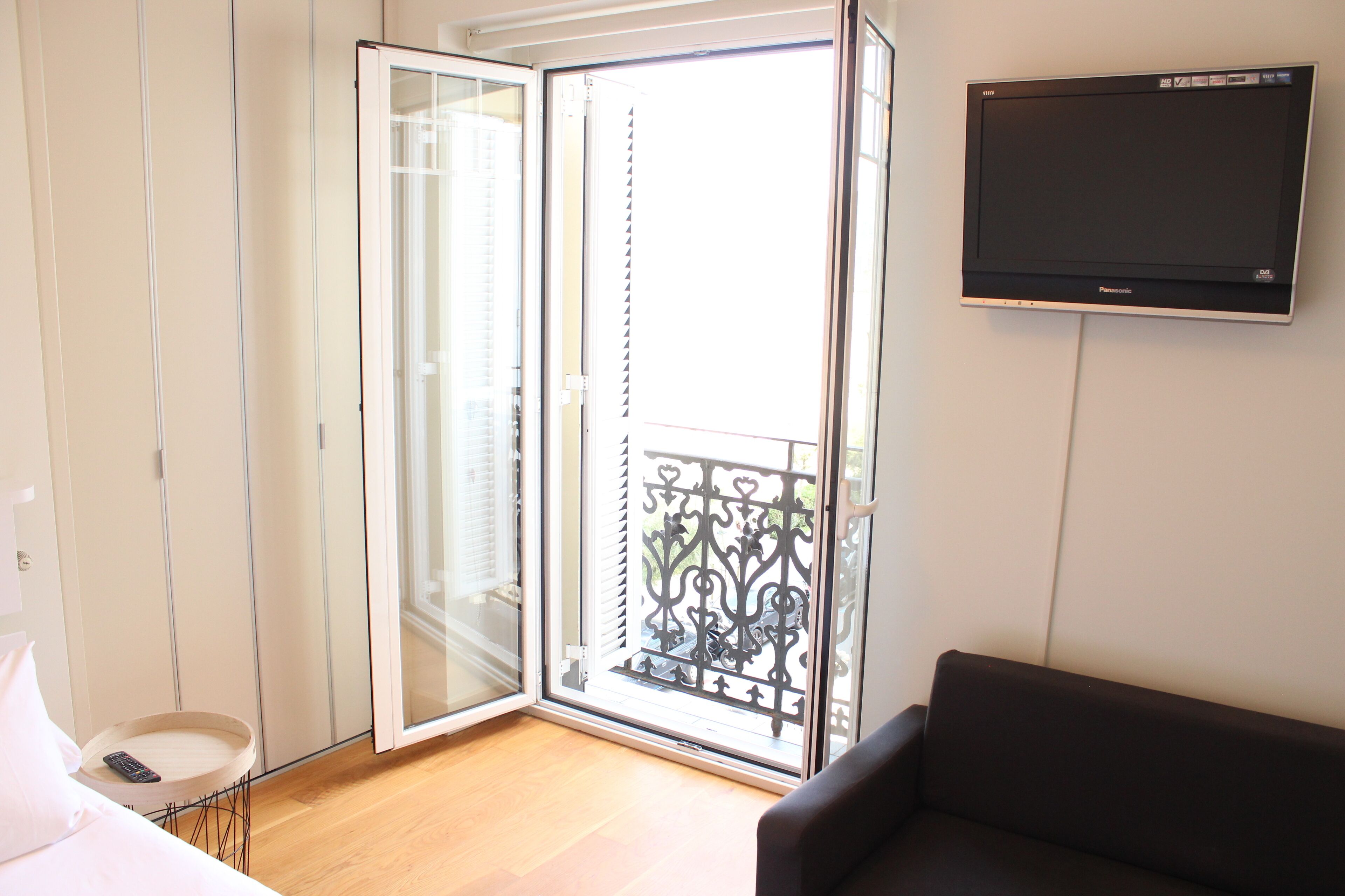 Photo - SEAFRONT LUXURY STUDIO - by www,SanSebastianApartments,es