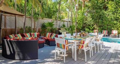 **STAR OF THE SEAPORT @ OLD TOWN** Huge Home & Pool + LAST KEY SERVICES...