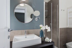 Standard Double Room | Bathroom | Shower, free toiletries, hair dryer, slippers - Charme 308 (Rome)