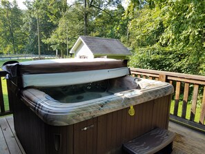 Outdoor Hot Tub - Maintained all-year long.