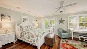 4 bedrooms, desk, iron/ironing board, free WiFi - **BRISA FRESCA @ THE ANNEX** Airy Home by Duval & Beach + LAST KEY SERVICES... (Key West)