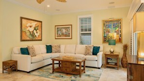 Smart TV, DVD player - **BRISA FRESCA @ THE ANNEX** Airy Home by Duval & Beach + LAST KEY SERVICES... (Key West)