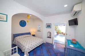 2 Schlafzimmer, schallisolierte Zimmer, Bügeleisen/Bügelbrett