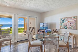 Dining - Superior, remodeled, Oceanfront two bedroom 2.5 bath low rise, AC, pool. (Lahaina)