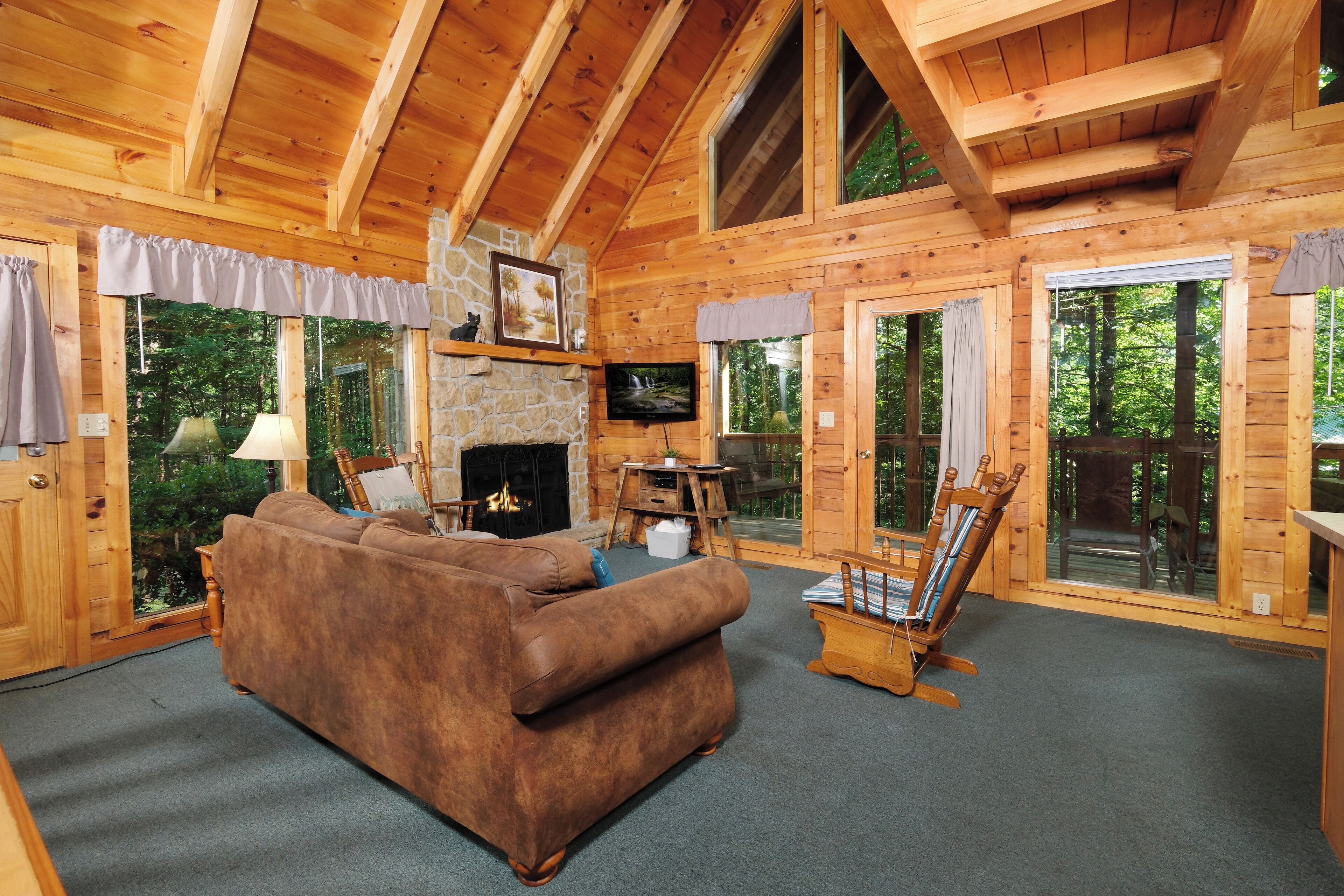 Télévision, cheminée