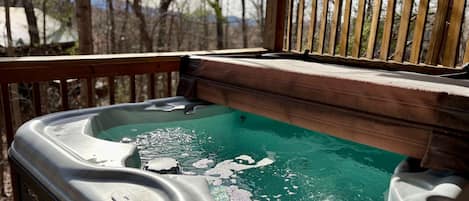 Tina de hidromasaje al aire libre