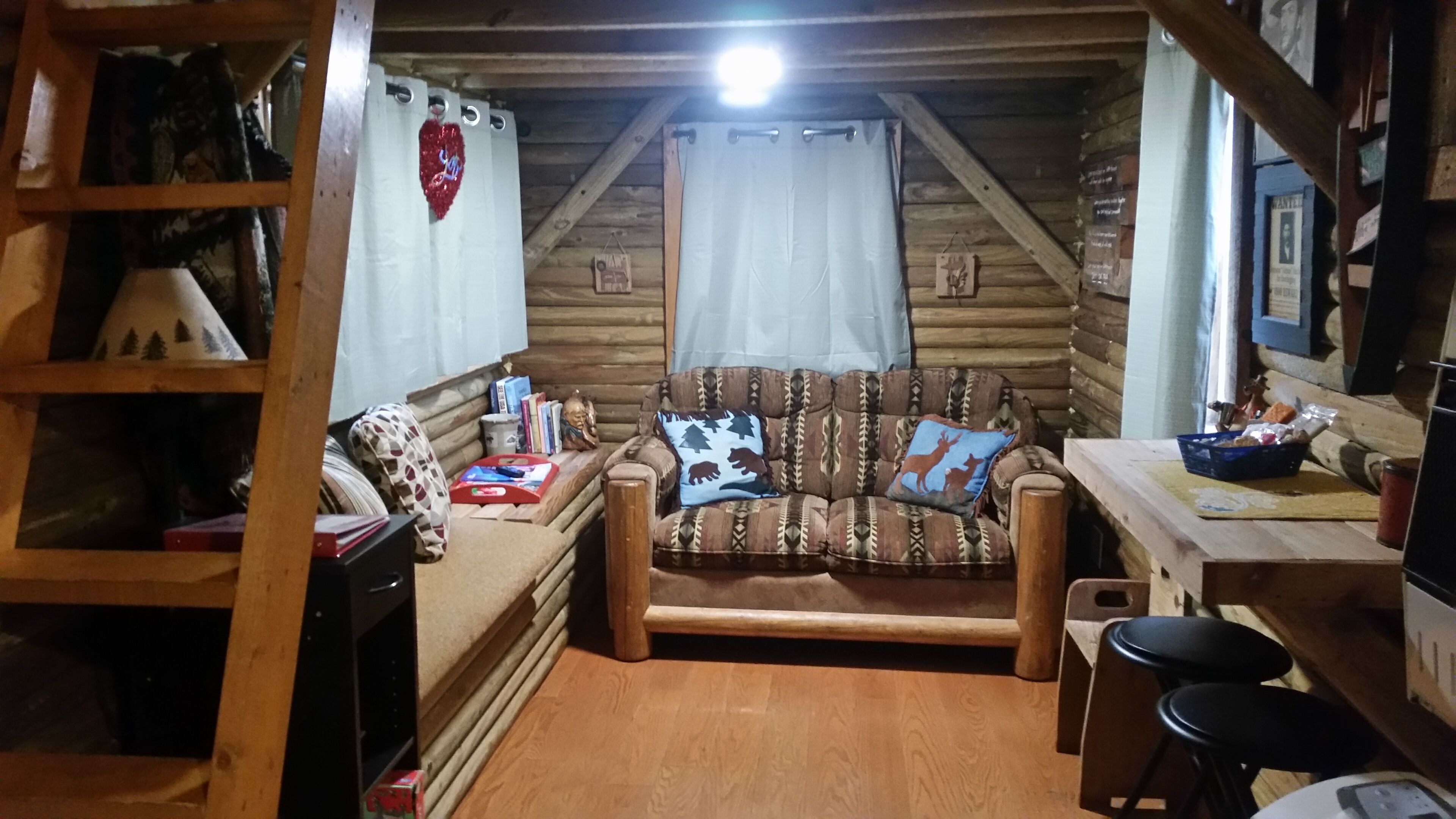 Archie's Place w/jacuzzi tub on US 129 the DRAGON 🐲 hammock, firepit-grill :)