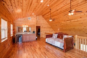 4 室のベッドルーム、WiFi、ベッドシーツ