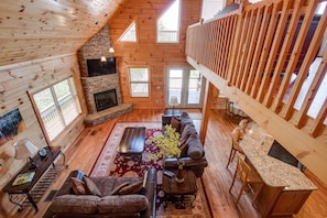 TV, fireplace