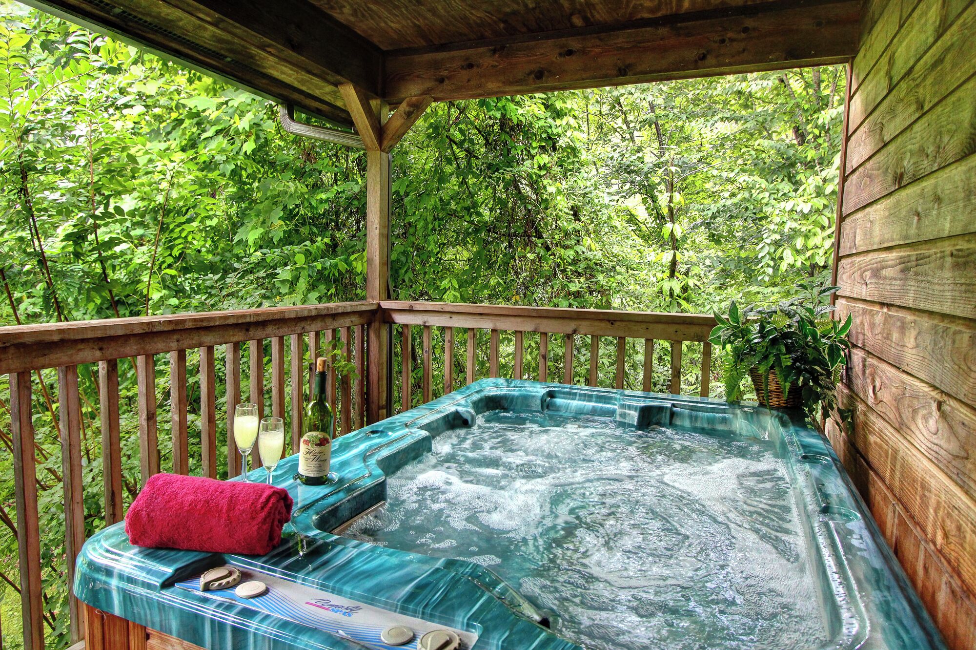 Outdoor spa tub