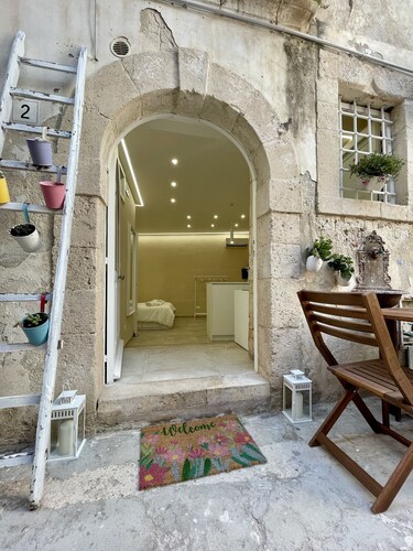 Casa Artemide, Studio-Apartment in Ortigia