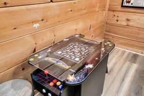 Game room - GORGEOUS UPDATED CABIN WITH AWESOME GAME ROOM, HOT TUB, AND SPA- LIKE SHOWER! (Sevierville)