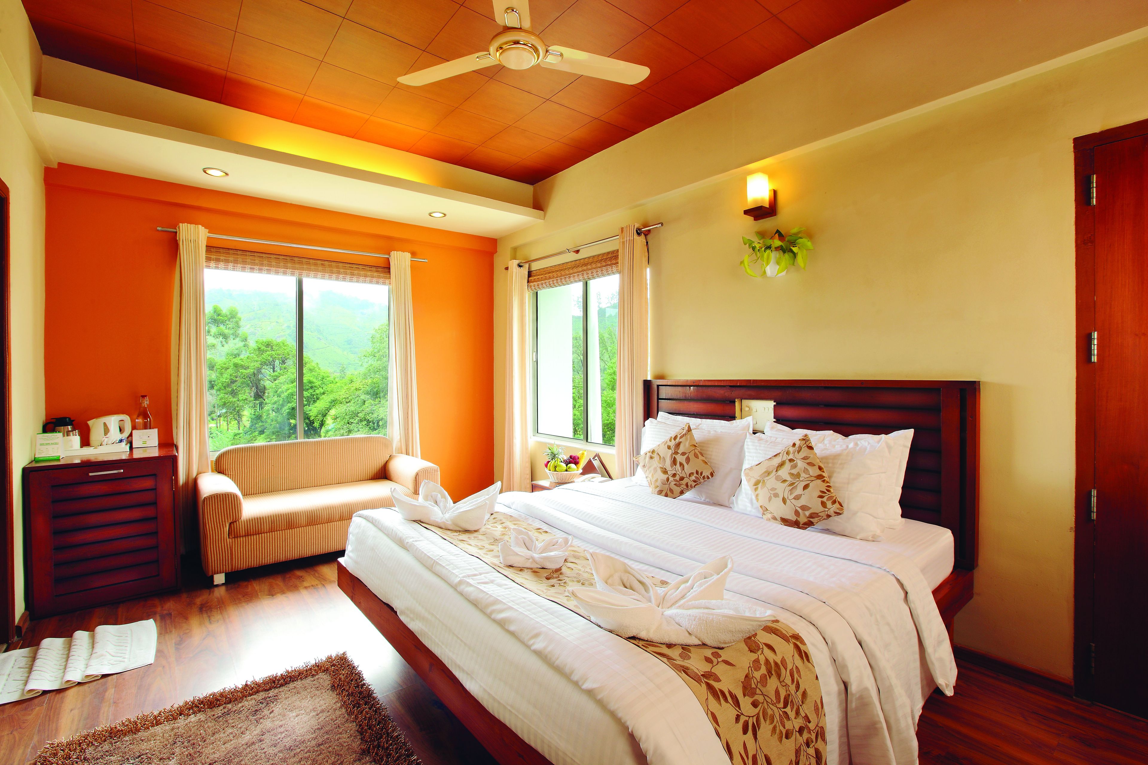 deluxe room, 1 king bed | 1 bedroom, egyptian cotton sheets, premium bedding, minibar