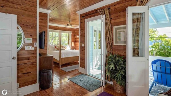 3 habitaciones, escritorio, tabla de planchar con plancha y wifi gratis 