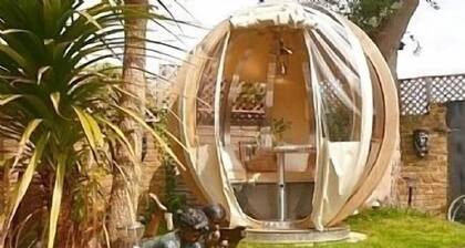 Riverside home, Hot Tub/Sauna, Nr Legoland & Wakeboarding www. liquidleisure.com