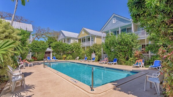 Pool - **VILLA CUBANA @ OLD TOWN** Comfy Cottage Near Duval + LAST KEY SERVICES... (Key West)