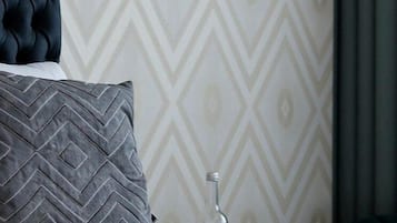 Hypoallergeen beddengoed, een minibar, een kluis op de kamer
