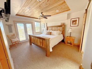 3 bedrooms, iron/ironing board, travel crib, WiFi - The Cedars Country Cottage (Blanding)