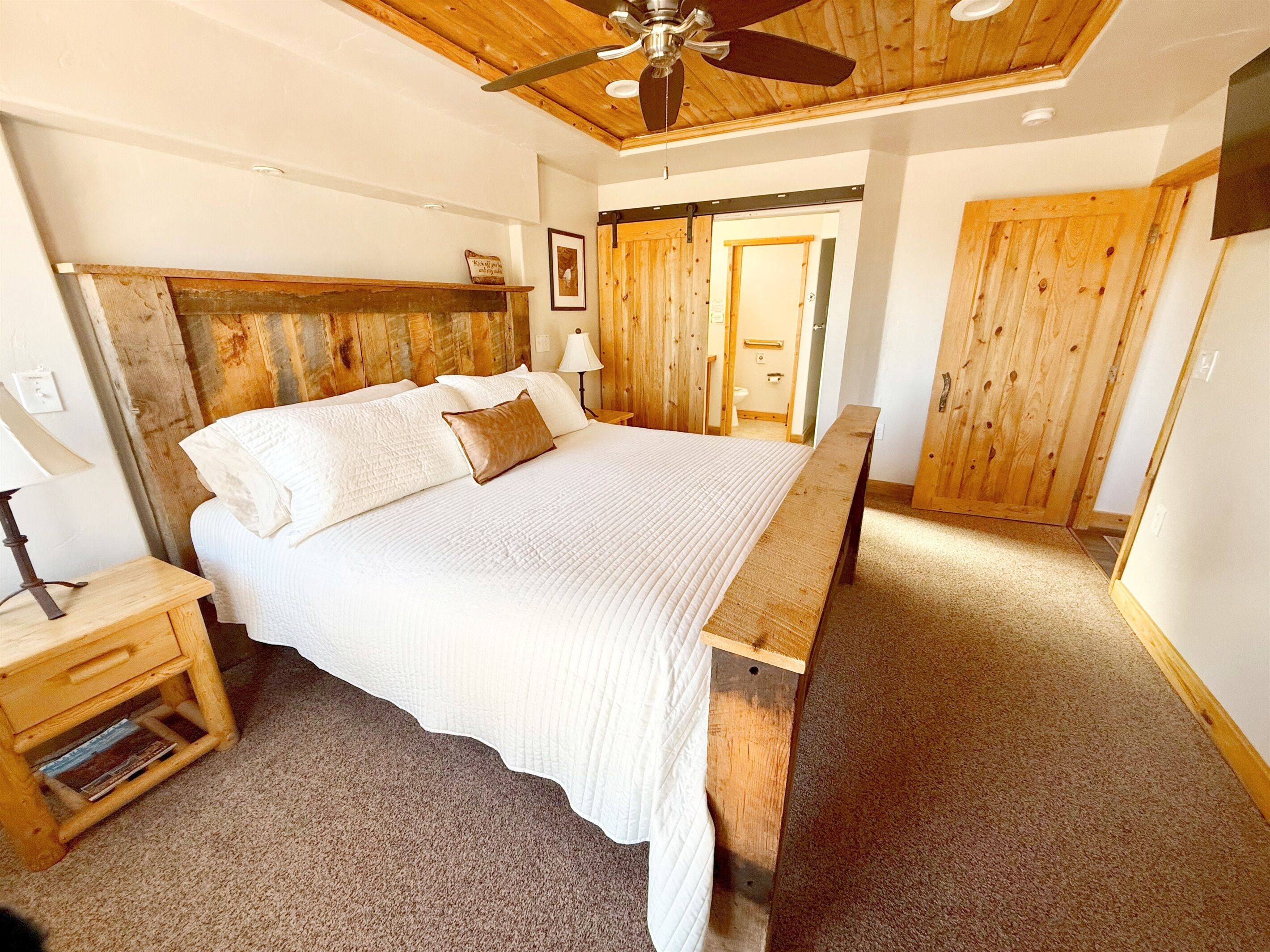 3 bedrooms, iron/ironing board, travel crib, WiFi