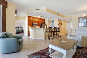 Fernseher, DVD-Player, Bücher