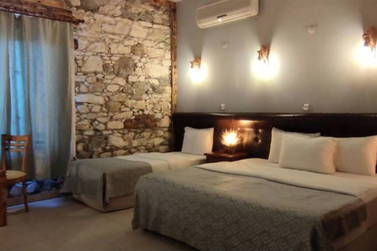 in-room safe, desk, iron/ironing board, rollaway beds