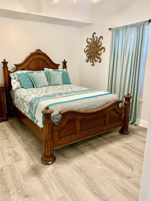 2 chambres, fer et planche à repasser, Wi-Fi gratuit, draps fournis
