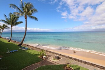 Oceanfront with amazing views of Lanai and Molokai