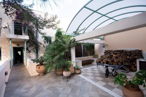 Terrace/patio - HRISI APT-CH,prestigious  flat with art breeze and shared pool (CHANIA)