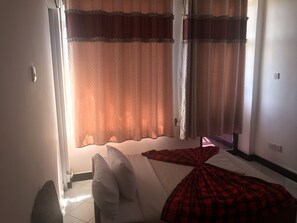 24 bedrooms, free WiFi