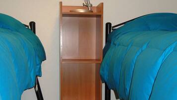 2 Schlafzimmer, Schreibtisch, Bügeleisen/Bügelbrett, kostenloses WLAN