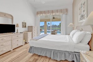 3 bedrooms, free WiFi, bed sheets - Fresh Water Canal View, Heated Pool, Free Bikes & Over $125 of Free Daily Activities! (Cape Coral)