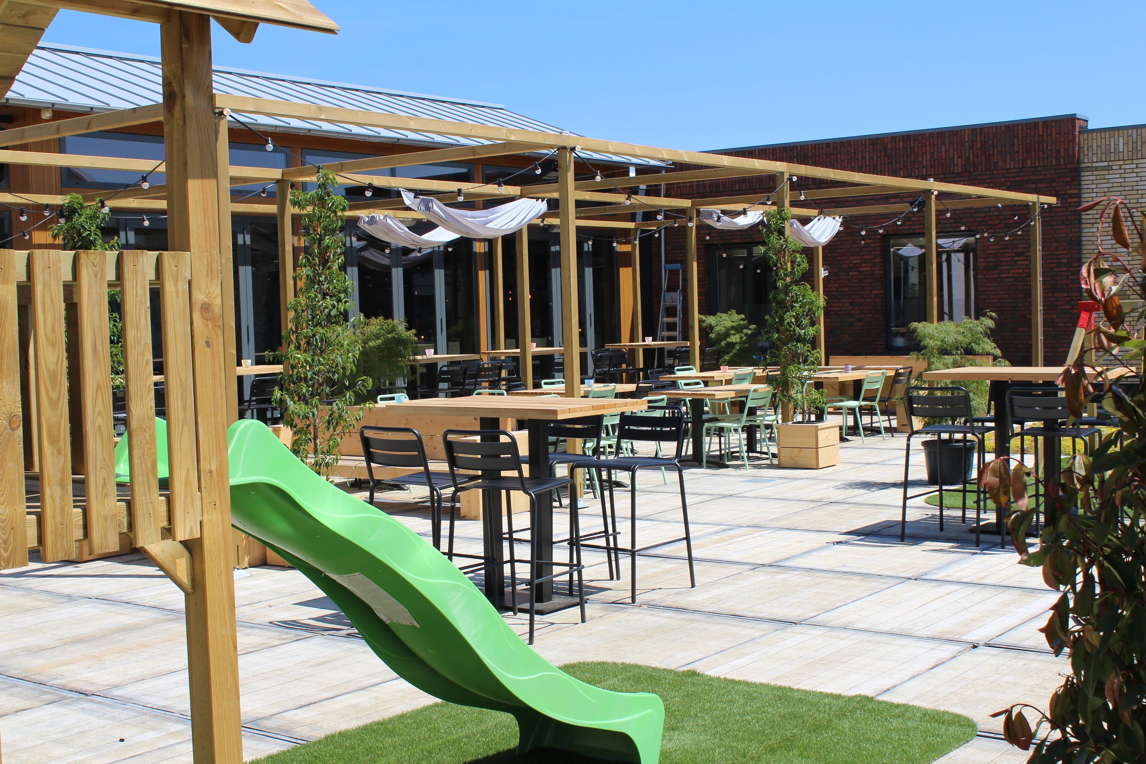 children’s play area – outdoor