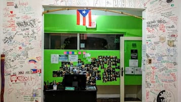 Pintu masuk interior