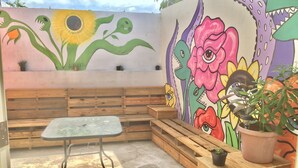 Terrace/patio - Hostel H1 Miramar (San Juan)